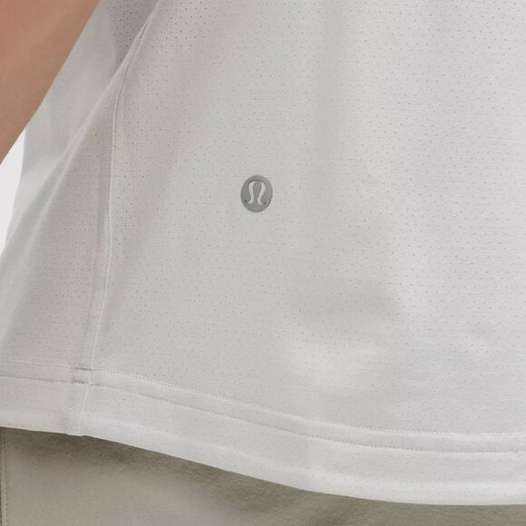 New with Tags Lululemon EasySet Training Short-Sleeve Shirt Shorter, Size Smal - Picture 4 of 5